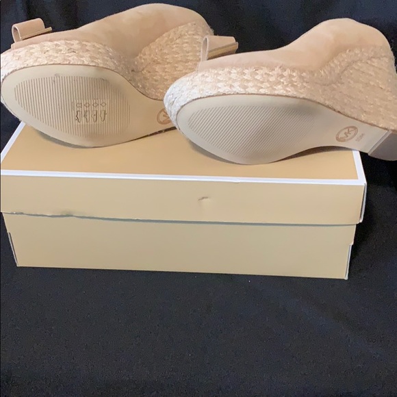 Michael Kors suede meg wedge - Picture 2 of 5